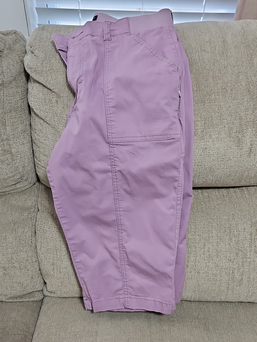 Lee Lavender Utility Capris in Soft Lilac